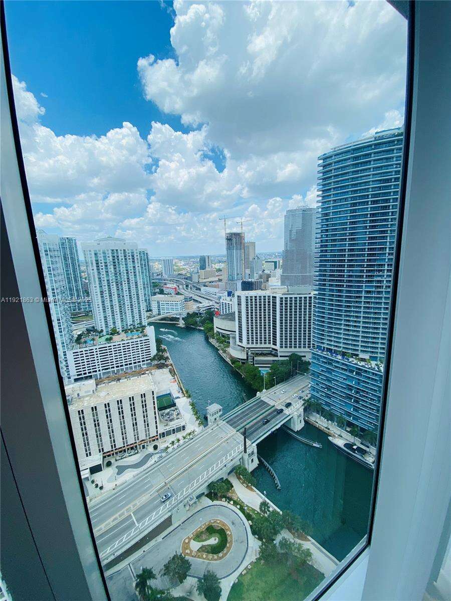 Icon Brickell 1 at 475 Brickell Ave, Miami, FL 33131 - For Sale photo 20