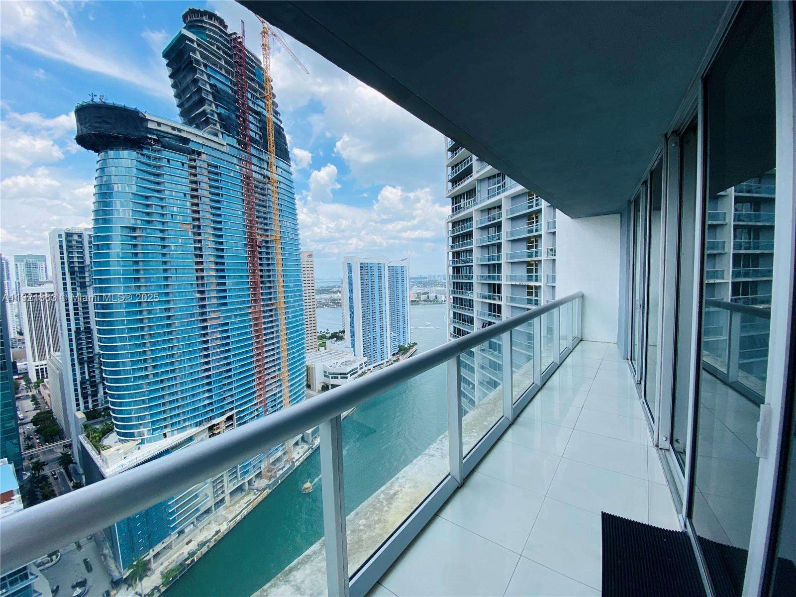 Icon Brickell 1 at 475 Brickell Ave, Miami, FL 33131 - For Sale photo 21