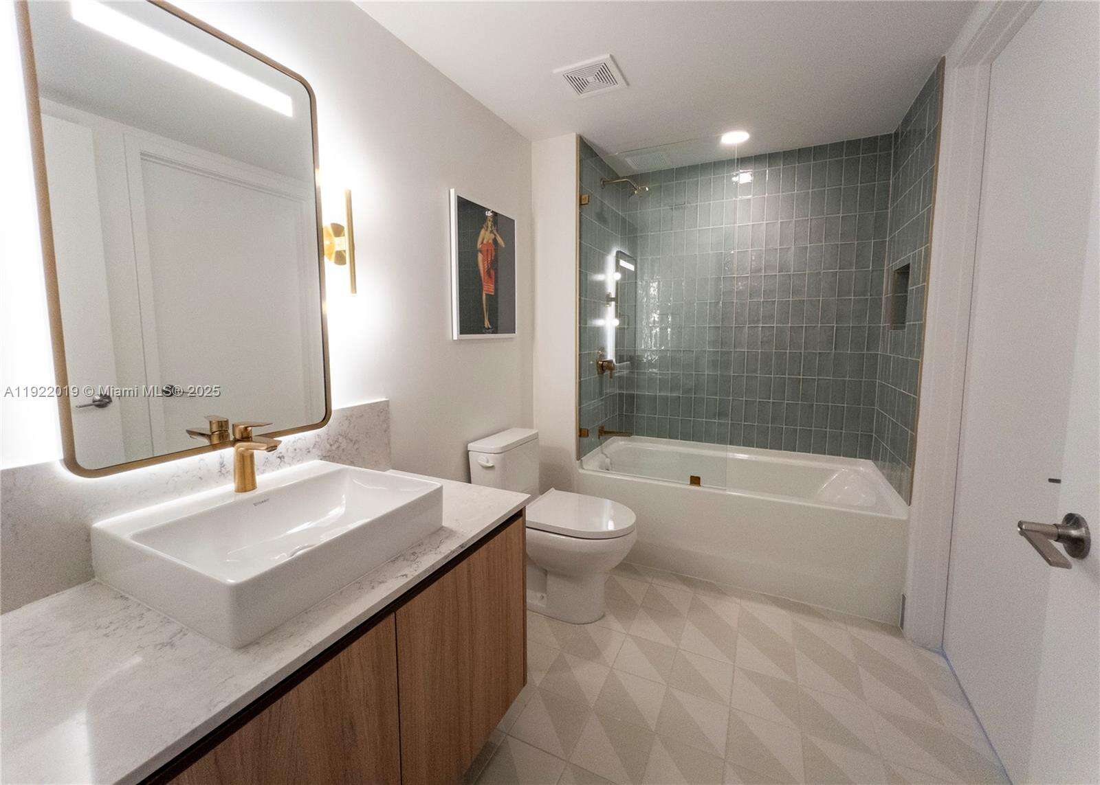 Natiivo | Gale Miami at 159 6 St, Miami, FL 33132 - For Sale photo 6