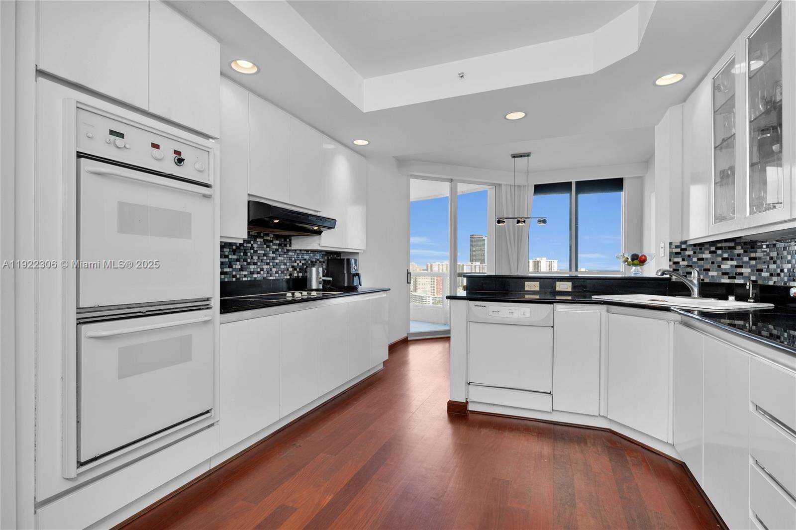 ATLANTIC III AT THE POINT - 21050 Point Pl, Aventura, FL 33180 | Picture 15