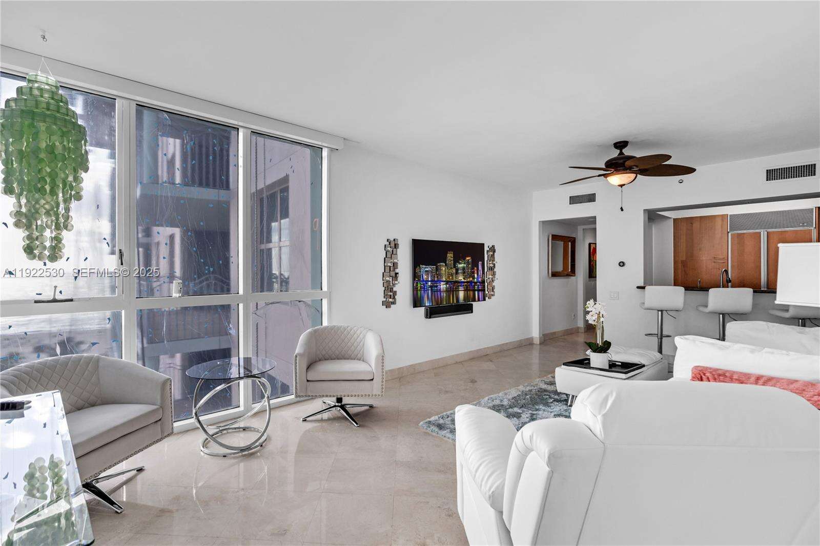 1500 OCEAN DRIVE - 1500 Ocean Dr, Miami Beach, FL 33139 | Picture 4