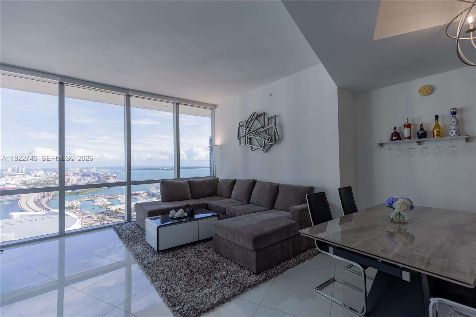 PARAMOUNT MIAMI WORLDCENTER - 851 1 Ave, Miami, FL 33132 | Picture 1