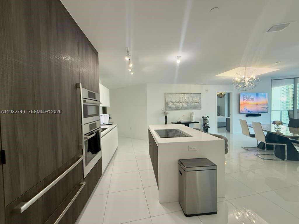 PARAMOUNT MIAMI WORLDCENTER - 851 1 Ave, Miami, FL 33132 | Picture 9