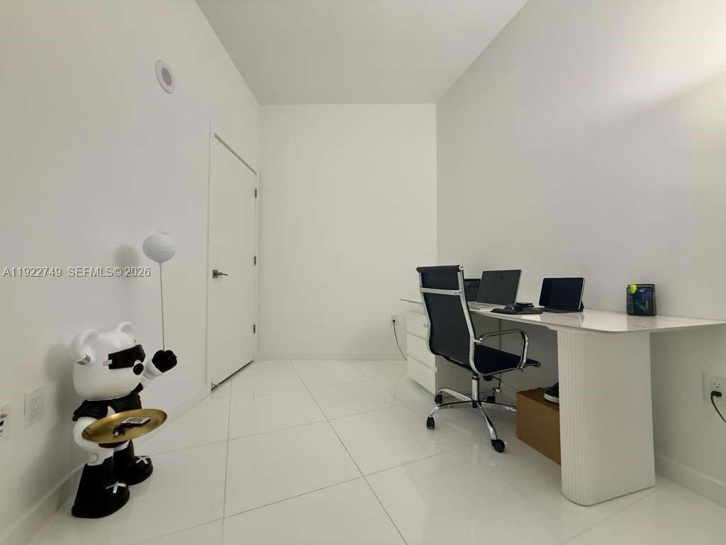 PARAMOUNT MIAMI WORLDCENTER - 851 1 Ave, Miami, FL 33132 | Picture 10