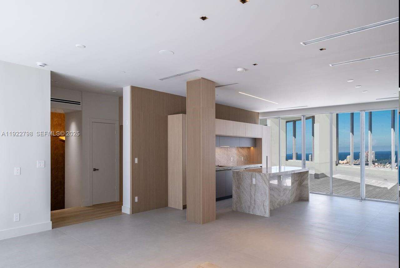 ICONBRICKELL CONDO NO 1 - 465 Brickell Ave, Miami, FL 33131 | Picture 18