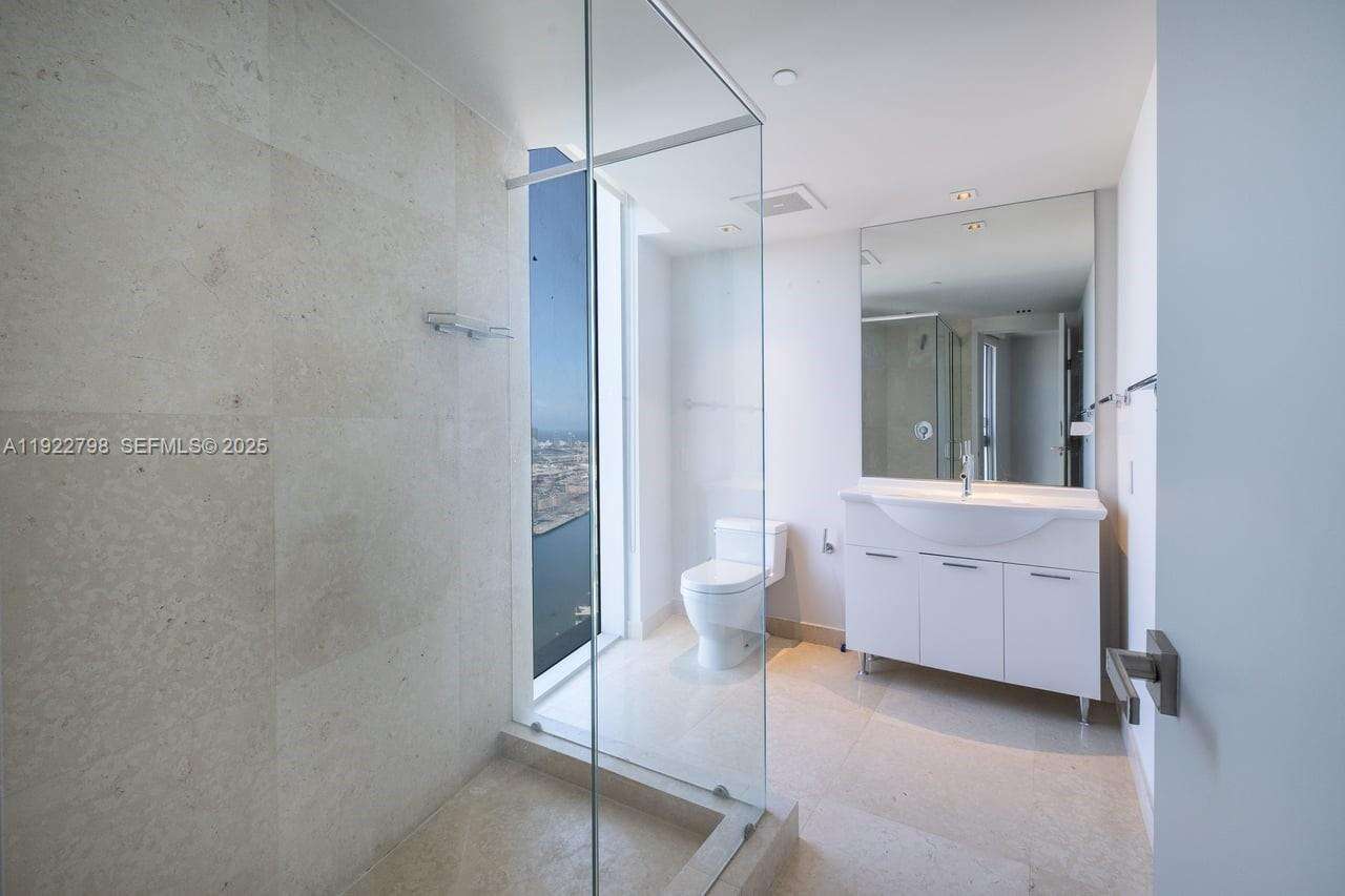 ICONBRICKELL CONDO NO 1 - 465 Brickell Ave, Miami, FL 33131 | Picture 20