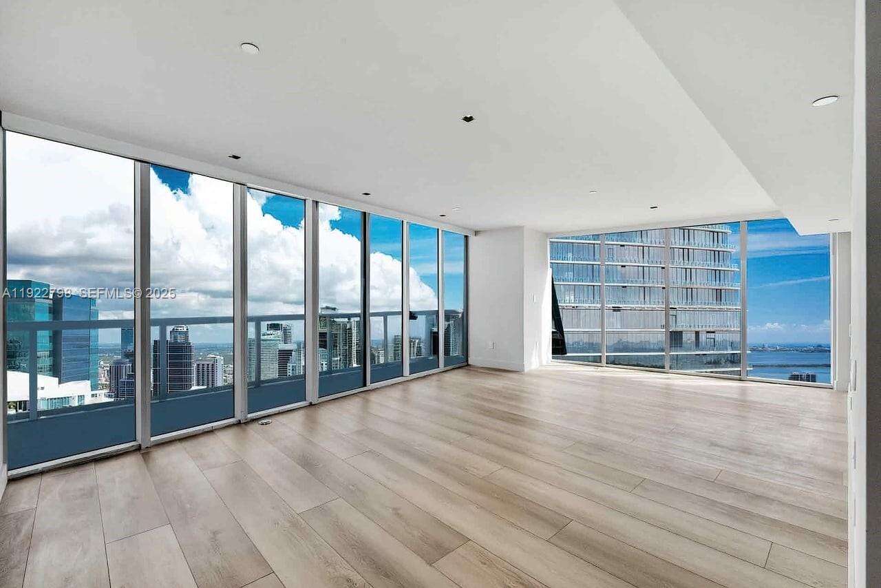 ICONBRICKELL CONDO NO 1 - 465 Brickell Ave, Miami, FL 33131 | Picture 29