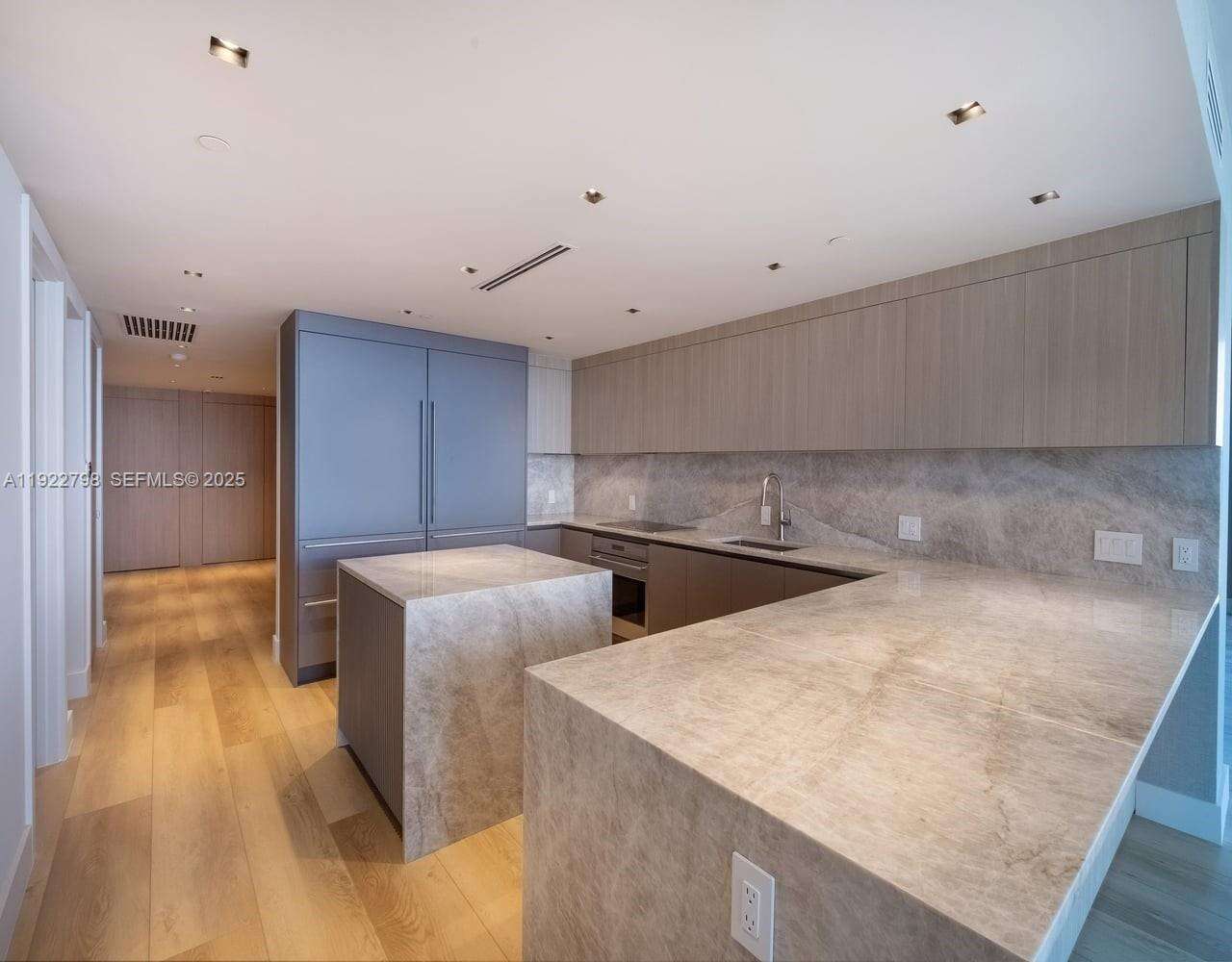 ICONBRICKELL CONDO NO 1 - 465 Brickell Ave, Miami, FL 33131 | Picture 31