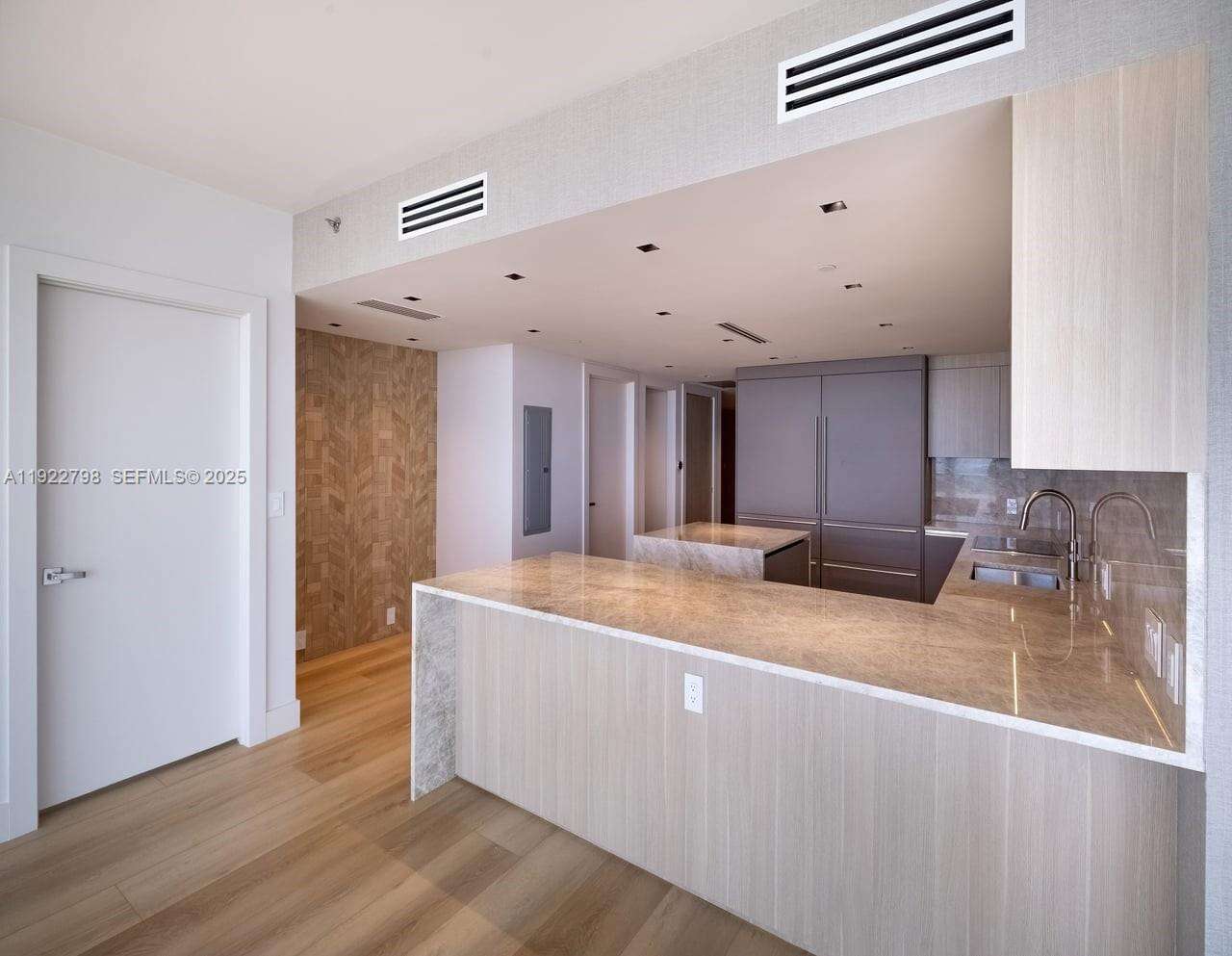 ICONBRICKELL CONDO NO 1 - 465 Brickell Ave, Miami, FL 33131 | Picture 33