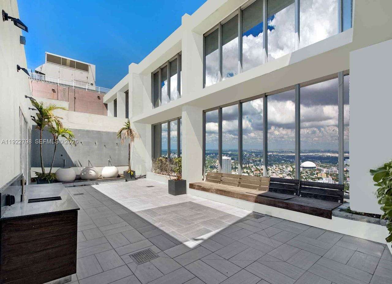 ICONBRICKELL CONDO NO 1 - 465 Brickell Ave, Miami, FL 33131 | Picture 39
