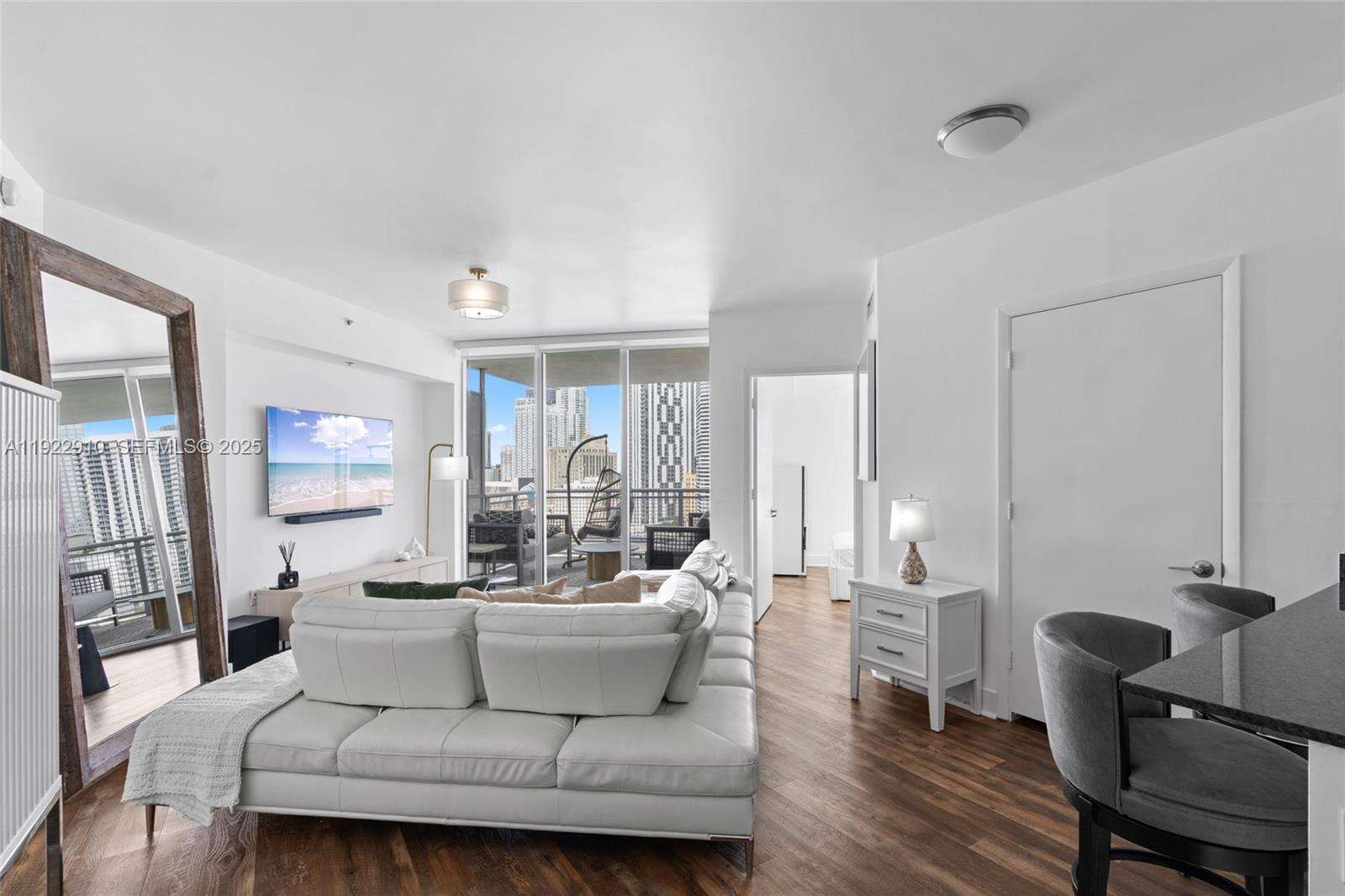 Wind By Neo at 350 Miami Ave, Miami, FL 33130 - For Sale photo 11