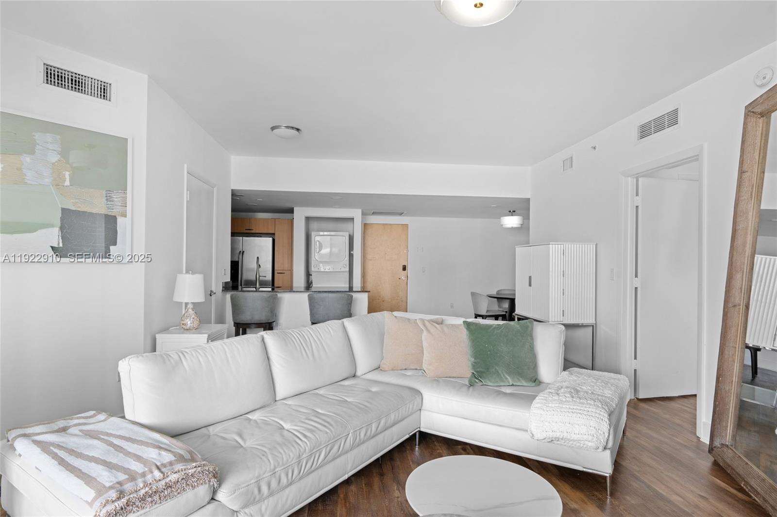 Wind By Neo at 350 Miami Ave, Miami, FL 33130 - For Sale photo 15