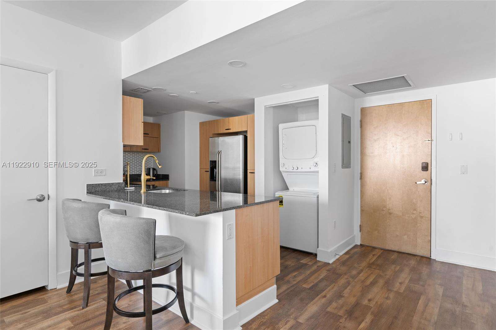 Wind By Neo at 350 Miami Ave, Miami, FL 33130 - For Sale photo 17
