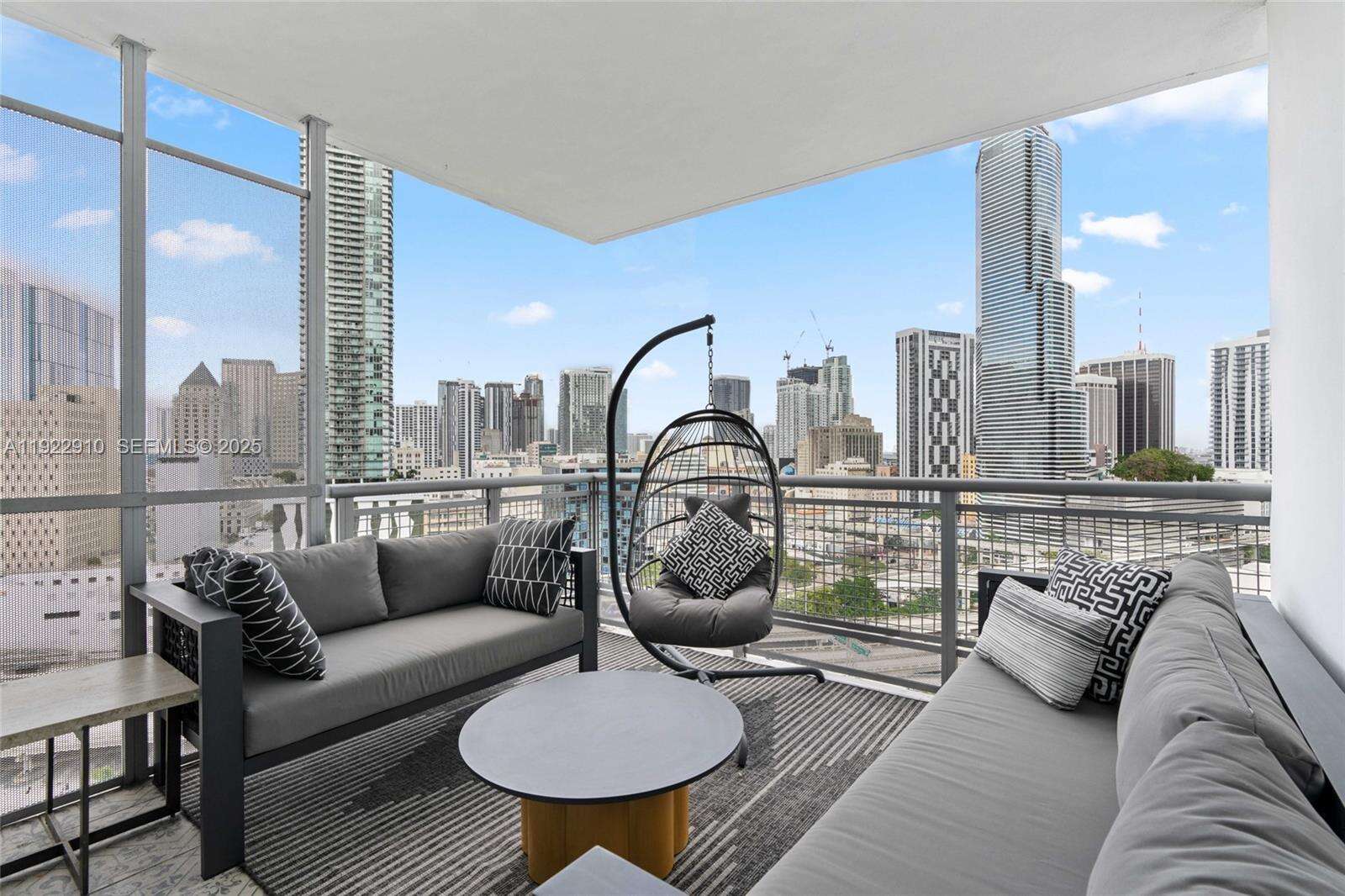 Wind By Neo at 350 Miami Ave, Miami, FL 33130 - For Sale photo 31