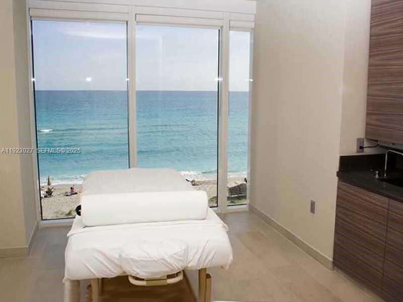 BEACH CLUB THREE - 1800 Ocean Dr, Hallandale Beach, FL 33009 | Picture 7