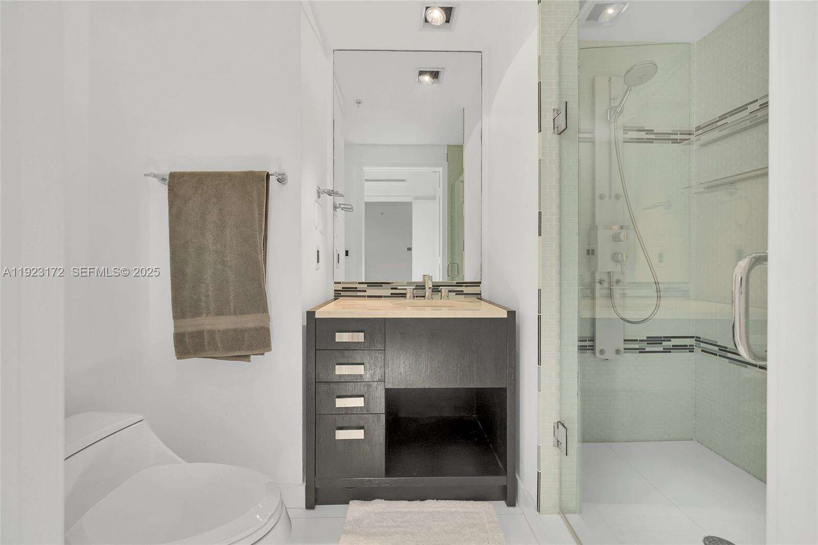 Trump Royale at 18201 Collins Ave, Sunny Isles Beach, FL 33160 - For Sale photo 15