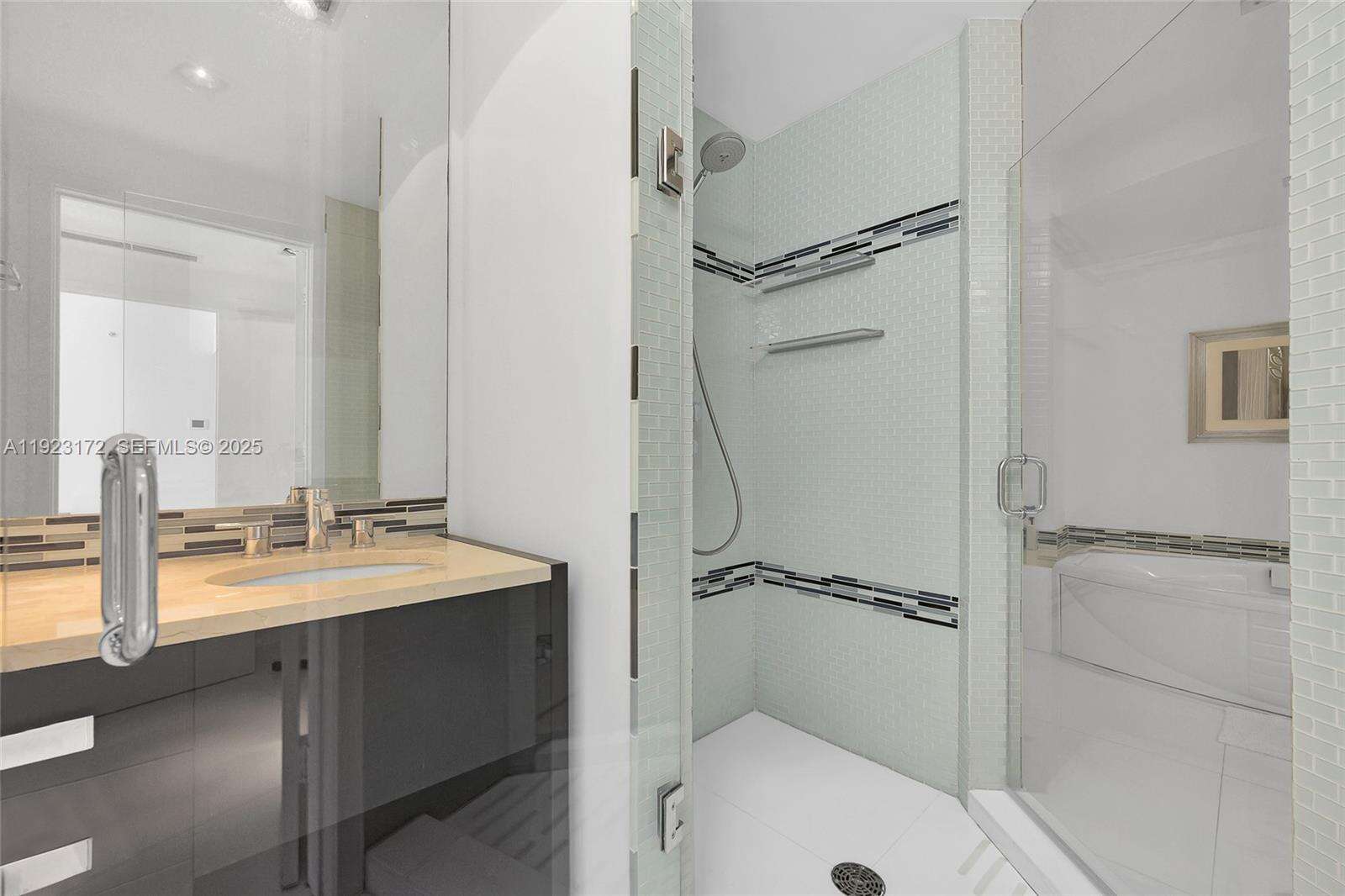 Trump Royale at 18201 Collins Ave, Sunny Isles Beach, FL 33160 - For Sale photo 16