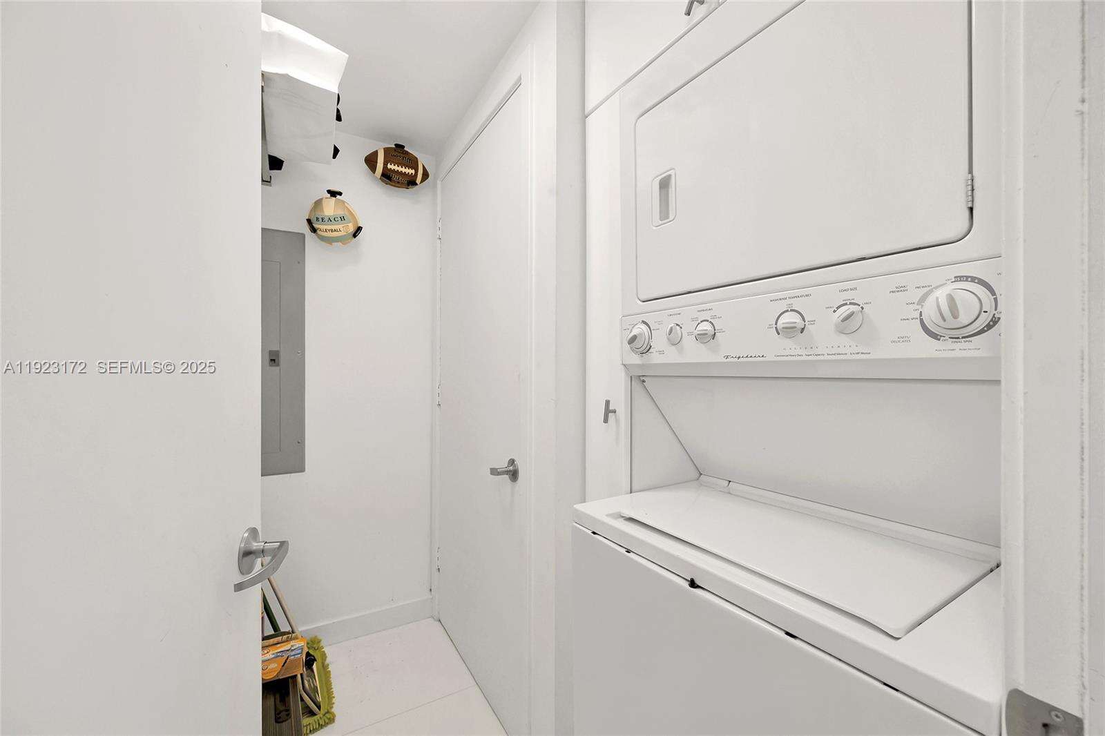 Trump Royale at 18201 Collins Ave, Sunny Isles Beach, FL 33160 - For Sale photo 6