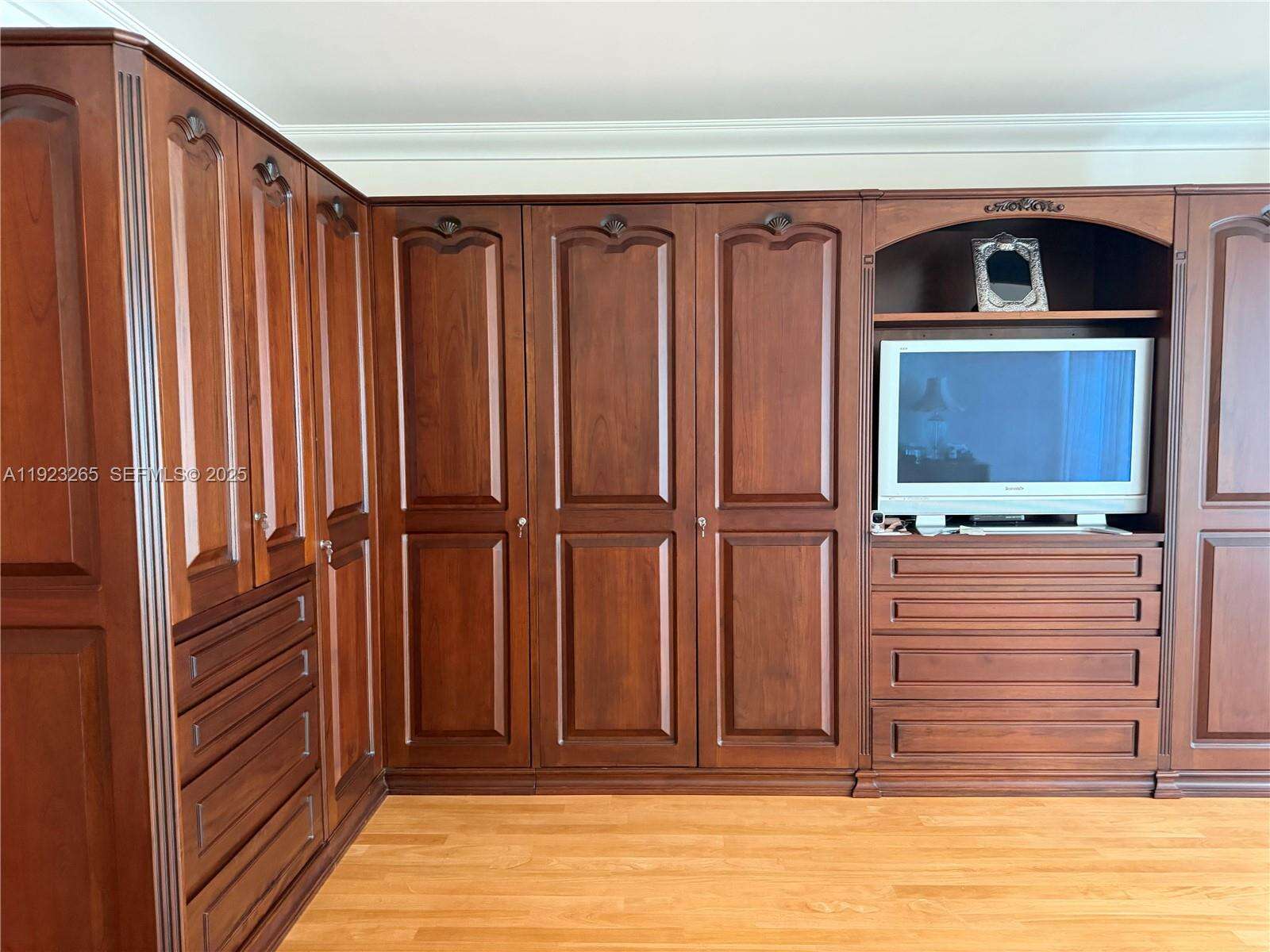 THE PALACE AT BAL HARBOUR - 10101 Collins Ave, Bal Harbour, FL 33154 | Picture 23