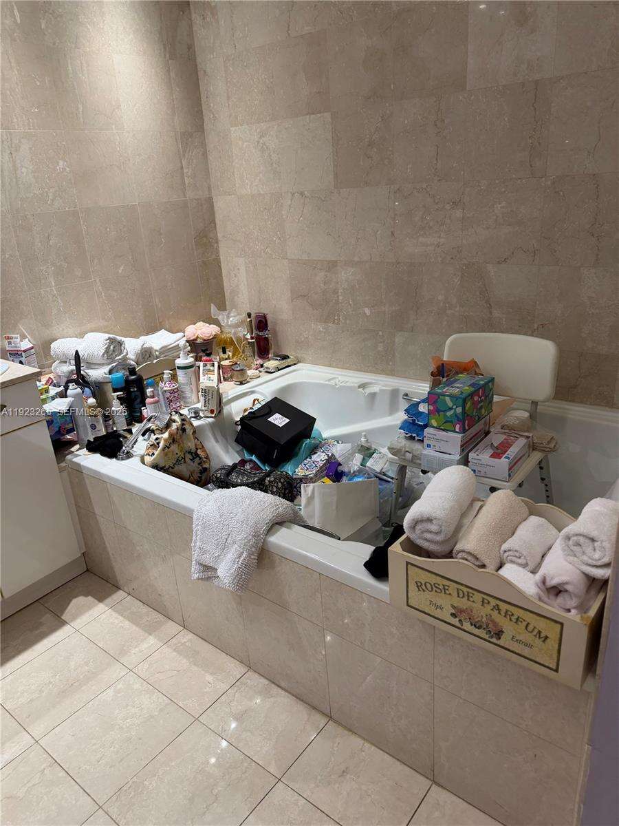 THE PALACE AT BAL HARBOUR - 10101 Collins Ave, Bal Harbour, FL 33154 | Picture 25