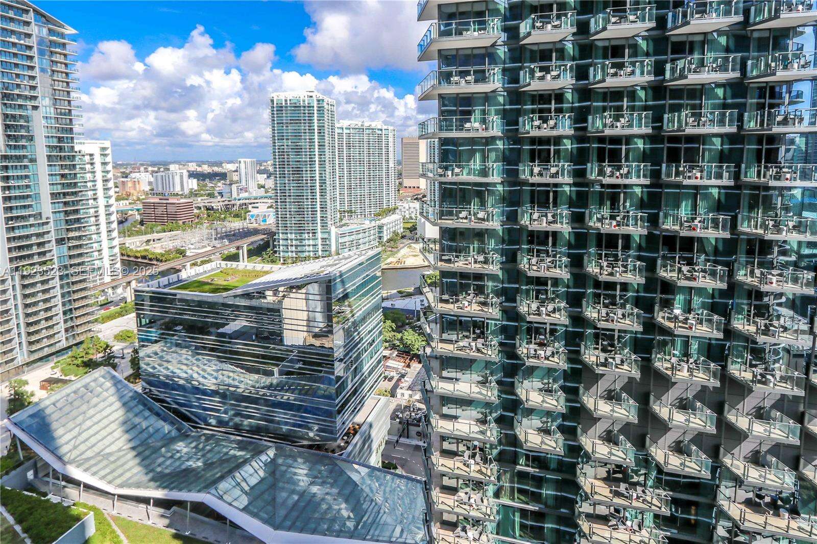 Sls Lux at 801 Miami Ave, Miami, FL 33130 - For Sale photo 27