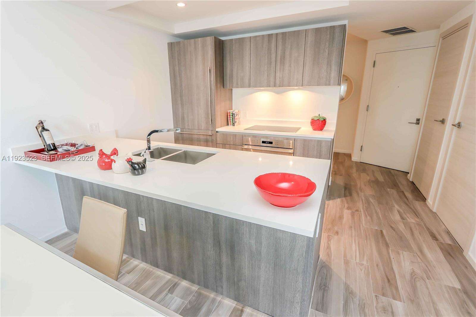 Sls Lux at 801 Miami Ave, Miami, FL 33130 - For Sale photo 8