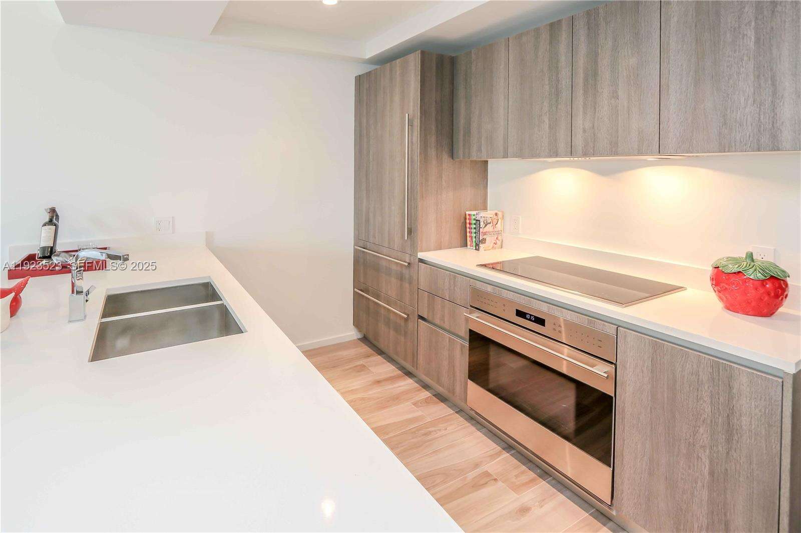 Sls Lux at 801 Miami Ave, Miami, FL 33130 - For Sale photo 9