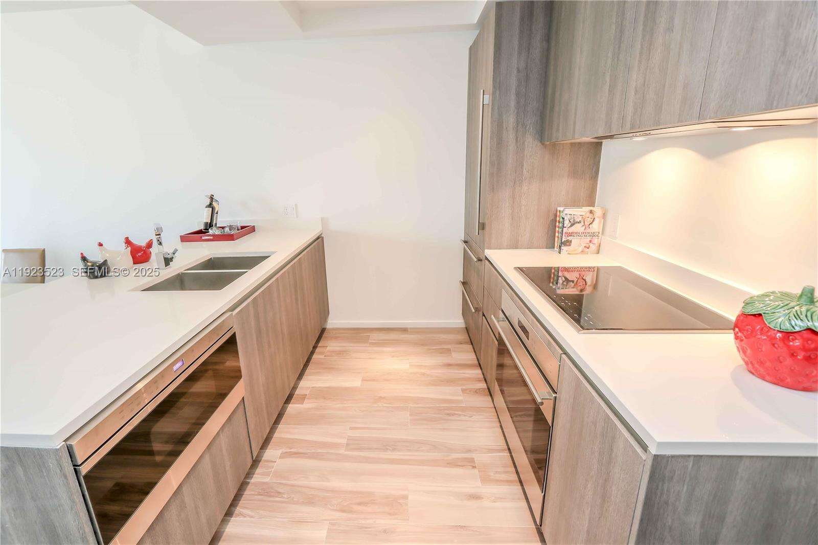 Sls Lux at 801 Miami Ave, Miami, FL 33130 - For Sale photo 10