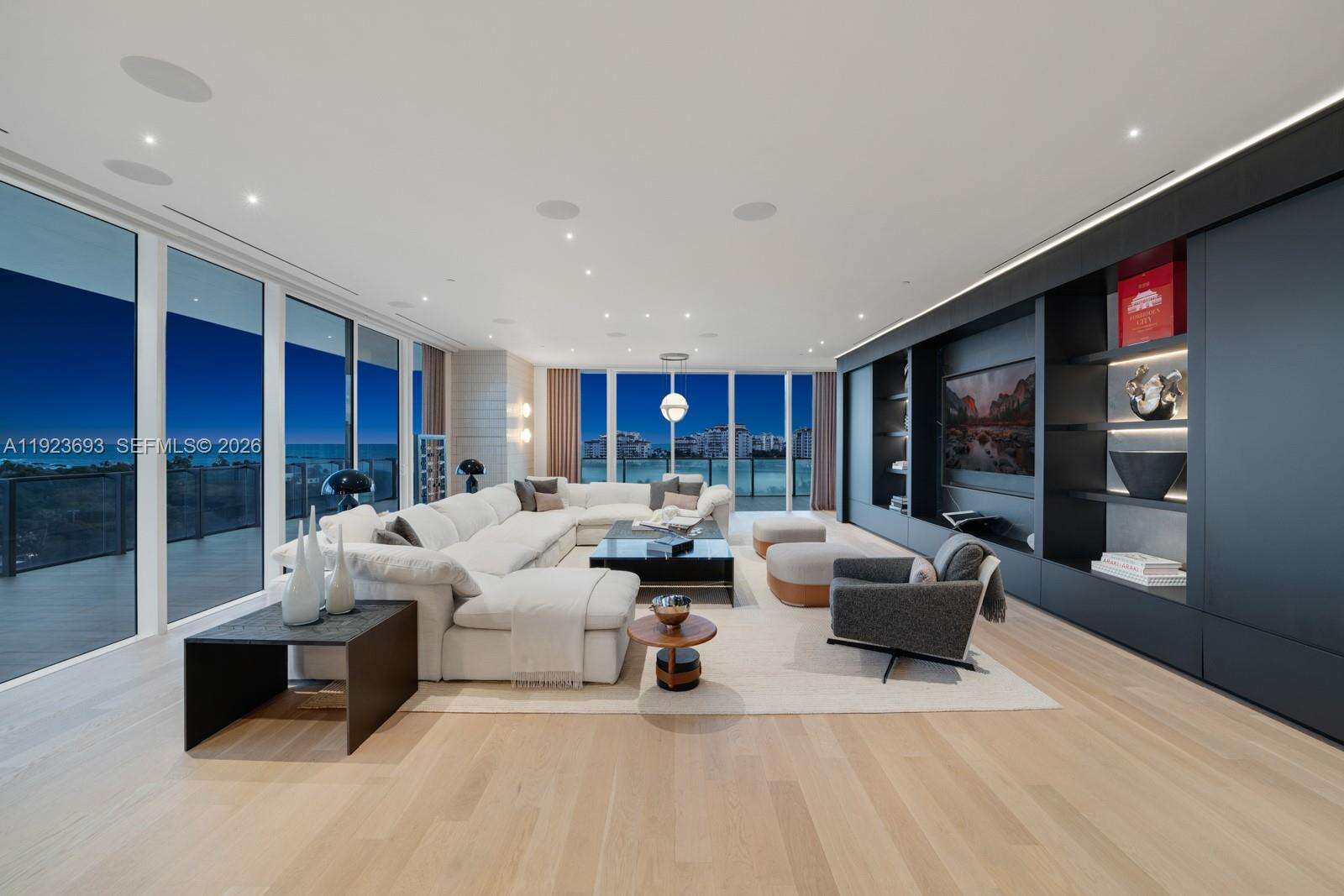 APOGEE - 800 Pointe Dr, Miami Beach, FL 33139 | Picture 38