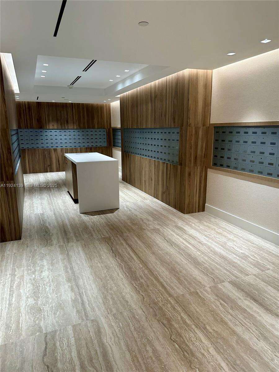 Roney Palace at 2301 Collins Ave, Miami Beach, FL 33139 - For Sale photo 18