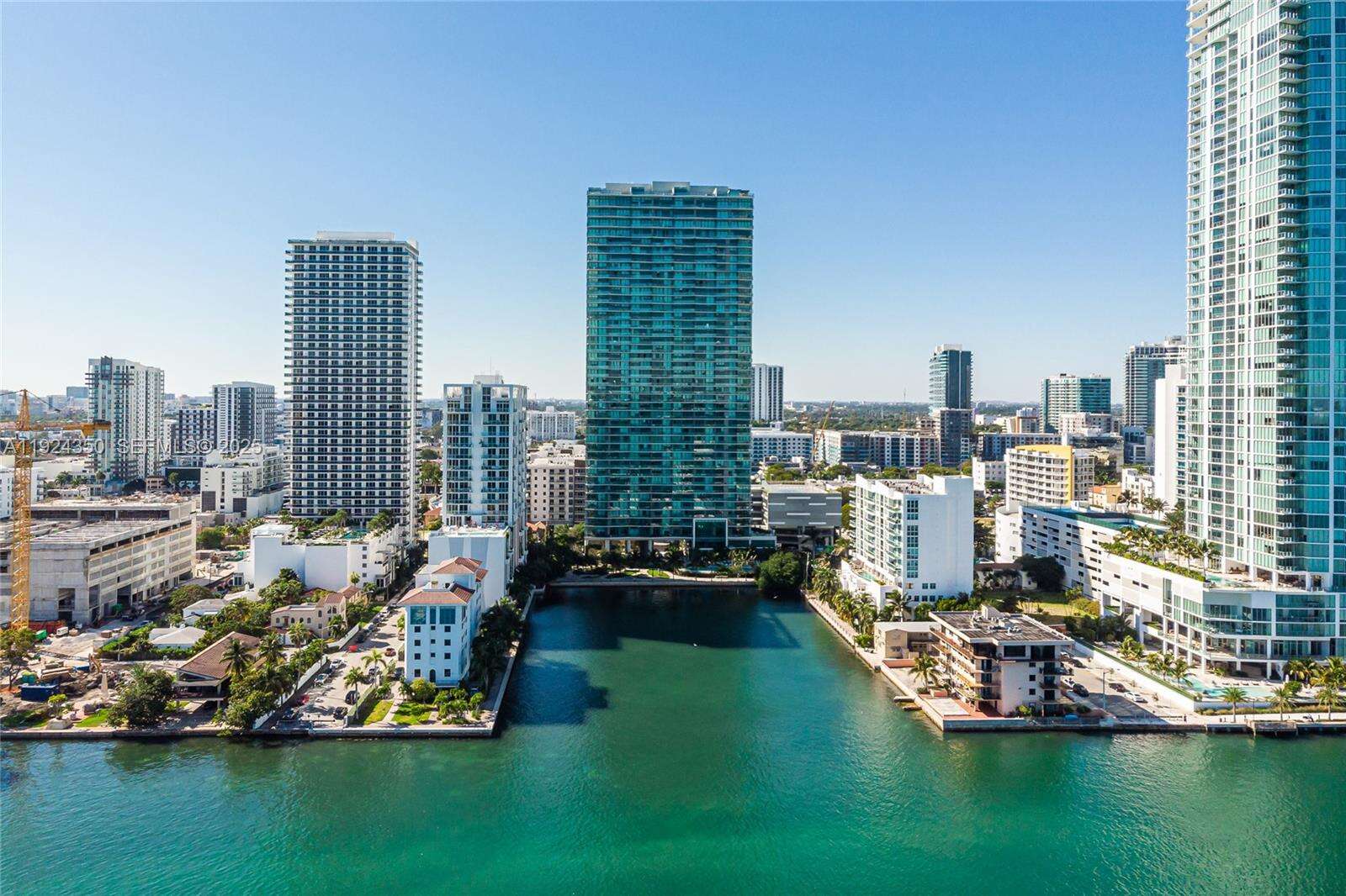 ICON BAY - 460 28th St, Miami, FL 33137 | Picture 23