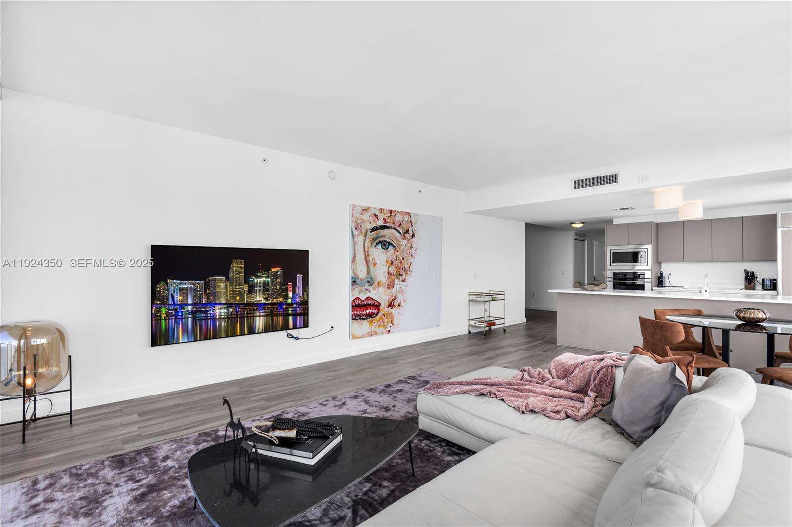 ICON BAY - 460 28th St, Miami, FL 33137 | Picture 6