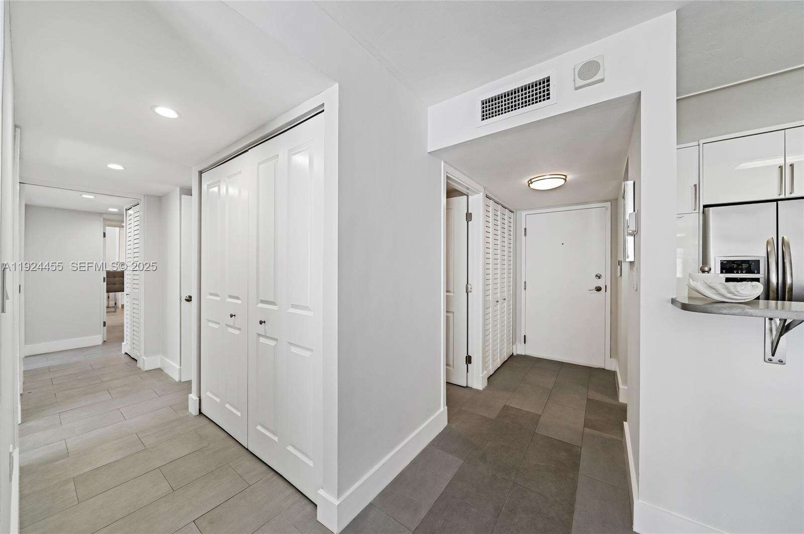 OCEAN POINT - , Miami Beach, FL 33139 | Picture 15