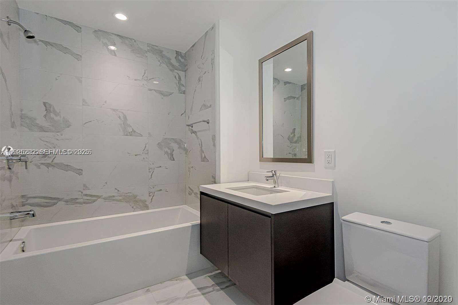 Paramount Miami Worldcenter at 851 1 Ave, Miami, FL 33132 - For Sale photo 17