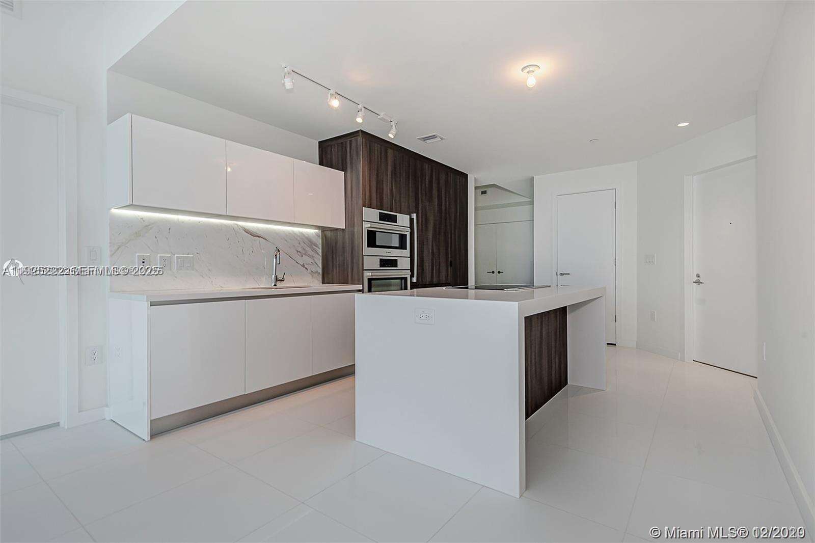Paramount Miami Worldcenter at 851 1 Ave, Miami, FL 33132 - For Sale photo 3