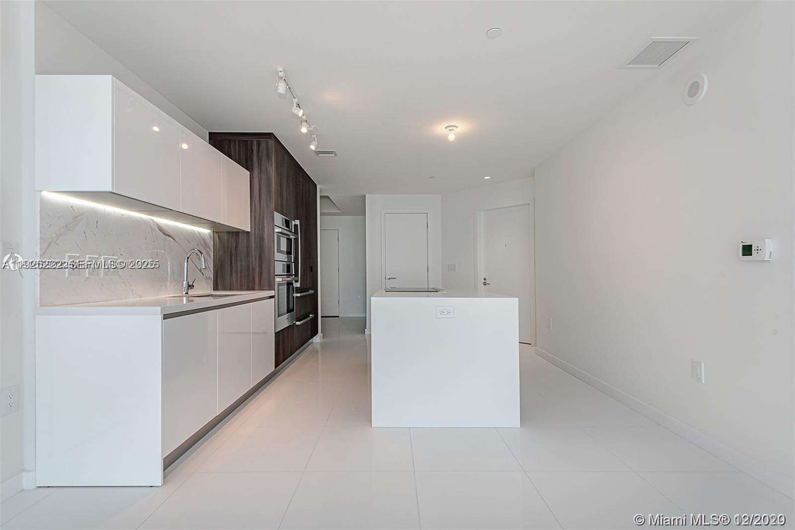Paramount Miami Worldcenter at 851 1 Ave, Miami, FL 33132 - For Sale photo 4