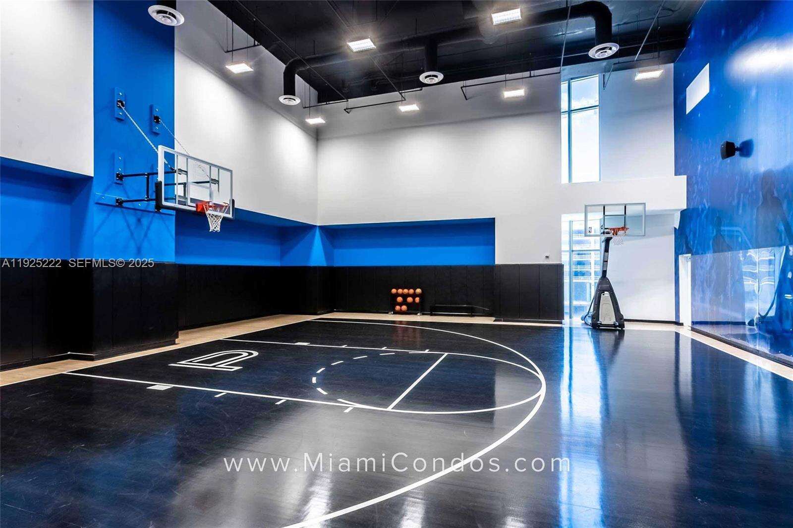 Paramount Miami Worldcenter at 851 1 Ave, Miami, FL 33132 - For Sale photo 32