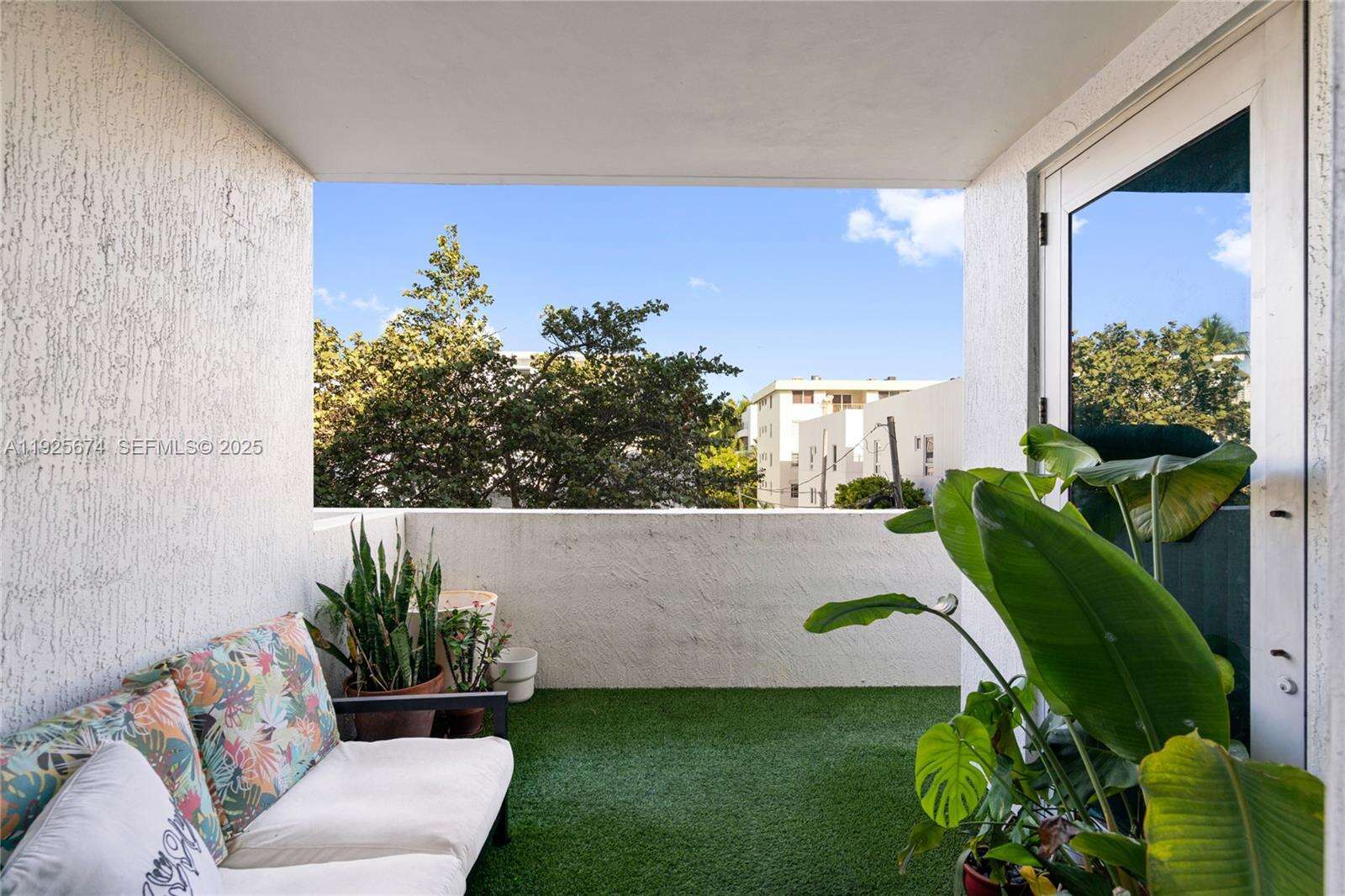 Cosmopolitan at 110 Washington Ave, Miami Beach, FL 33139 - For Sale photo 23