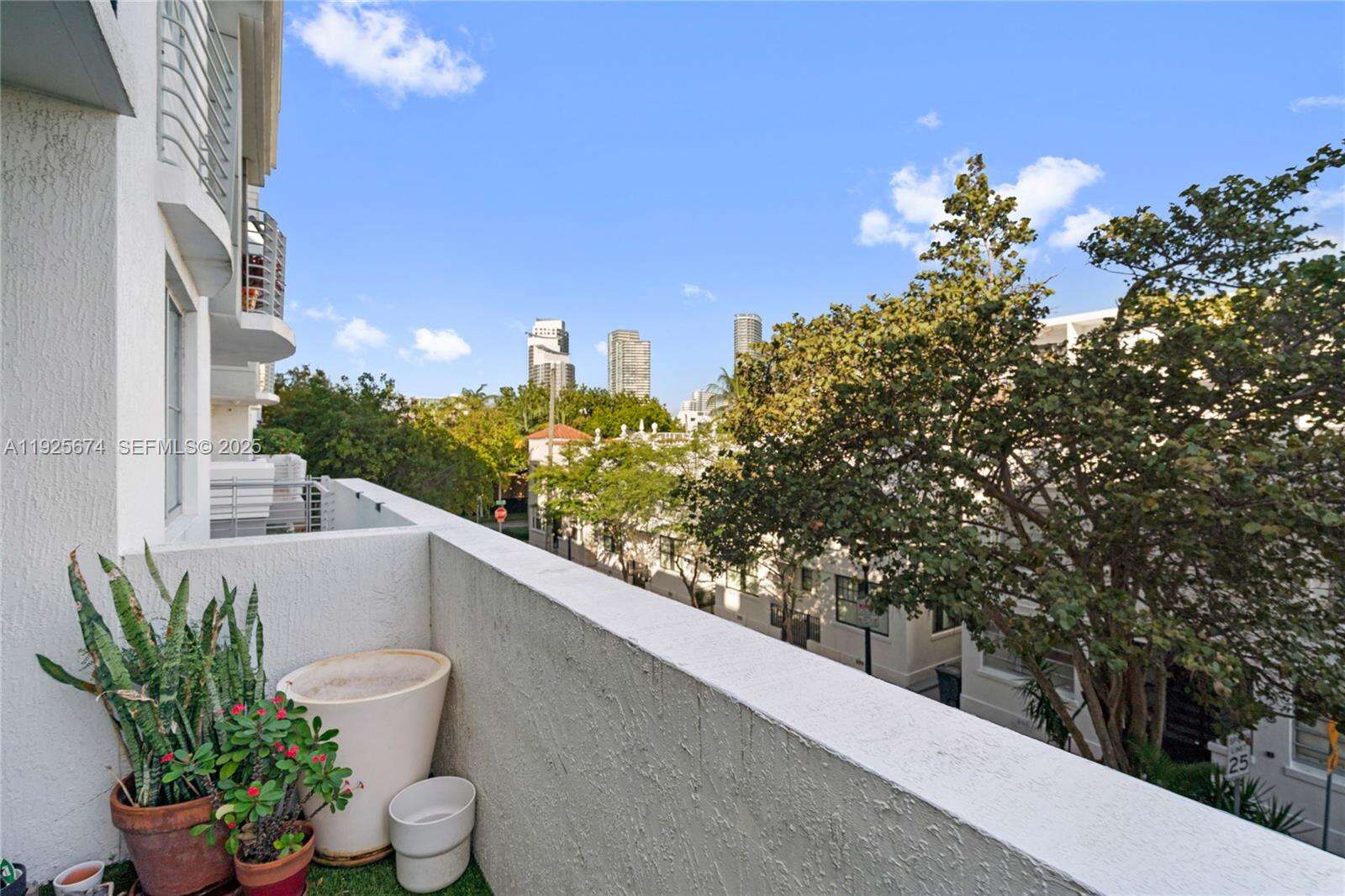 Cosmopolitan at 110 Washington Ave, Miami Beach, FL 33139 - For Sale photo 25