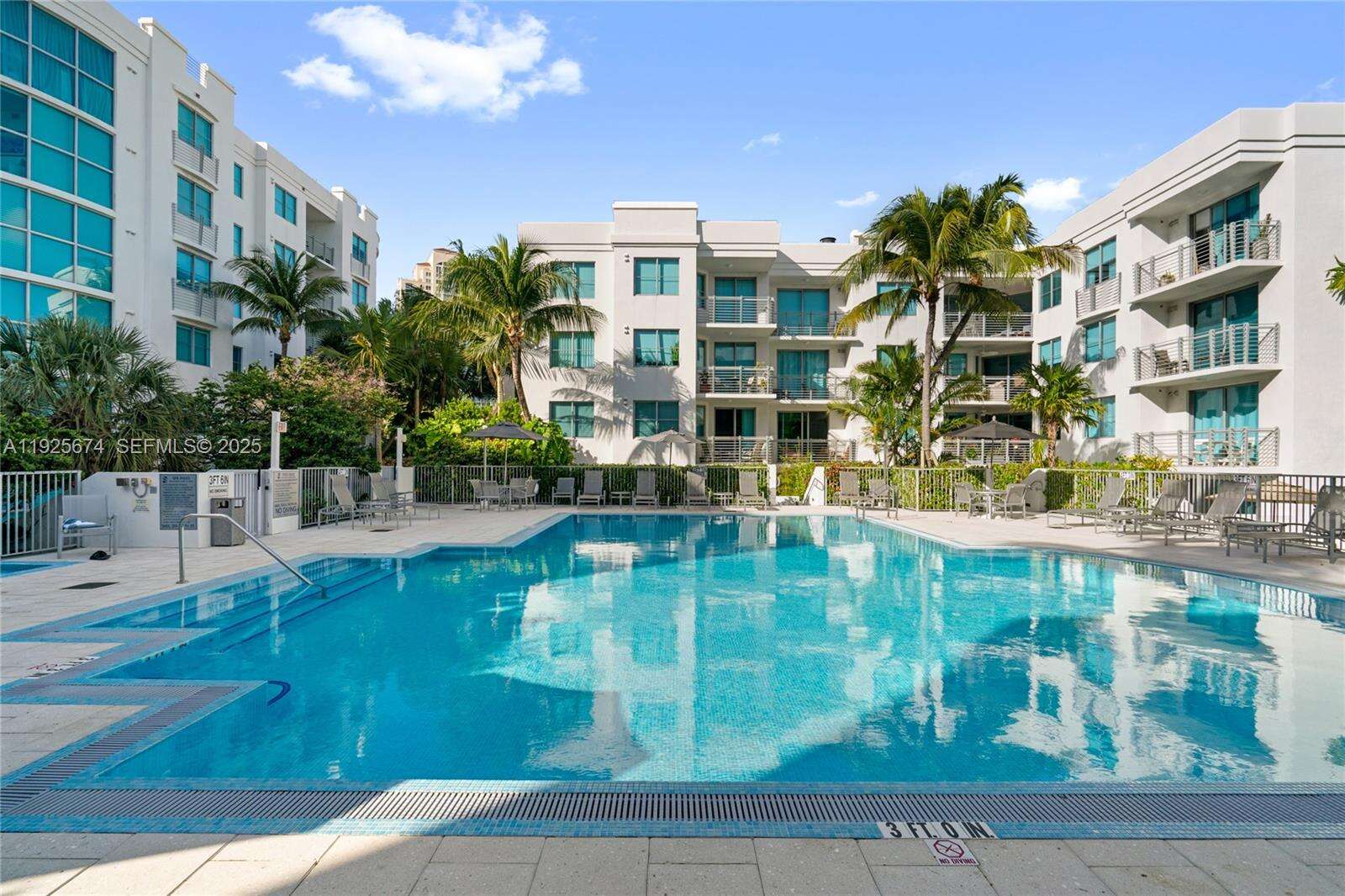 Cosmopolitan at 110 Washington Ave, Miami Beach, FL 33139 - For Sale photo 29