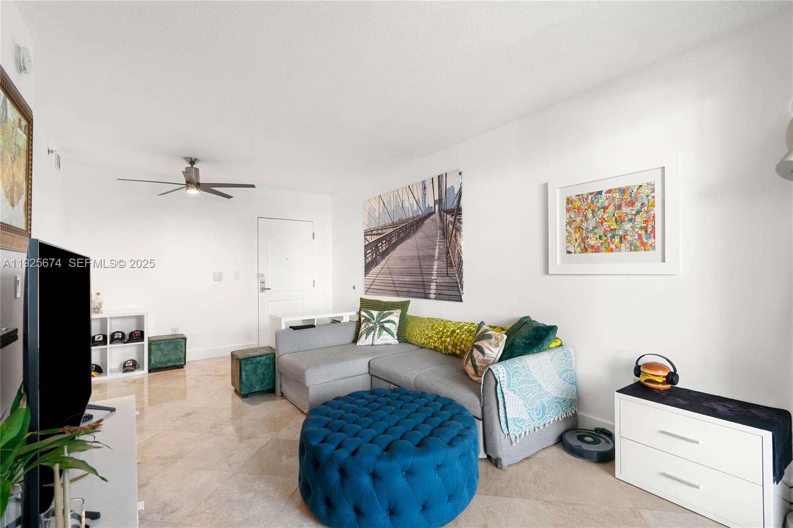 Cosmopolitan at 110 Washington Ave, Miami Beach, FL 33139 - For Sale photo 4