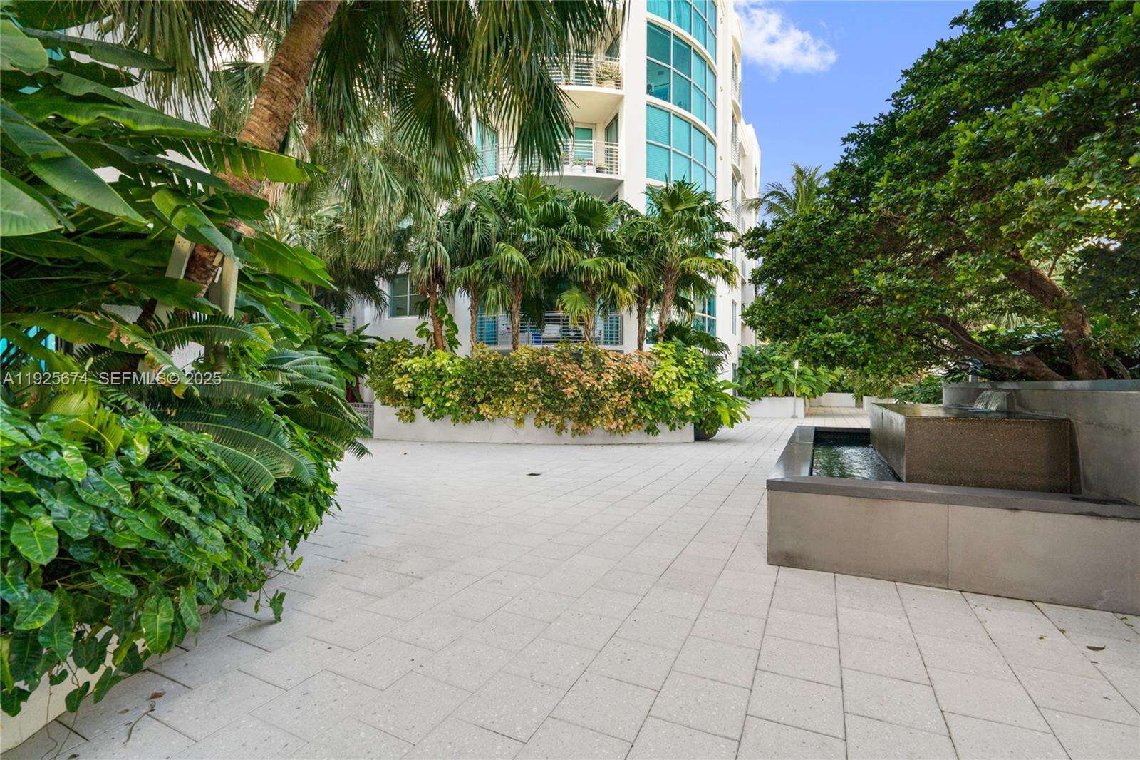 Cosmopolitan at 110 Washington Ave, Miami Beach, FL 33139 - For Sale photo 31