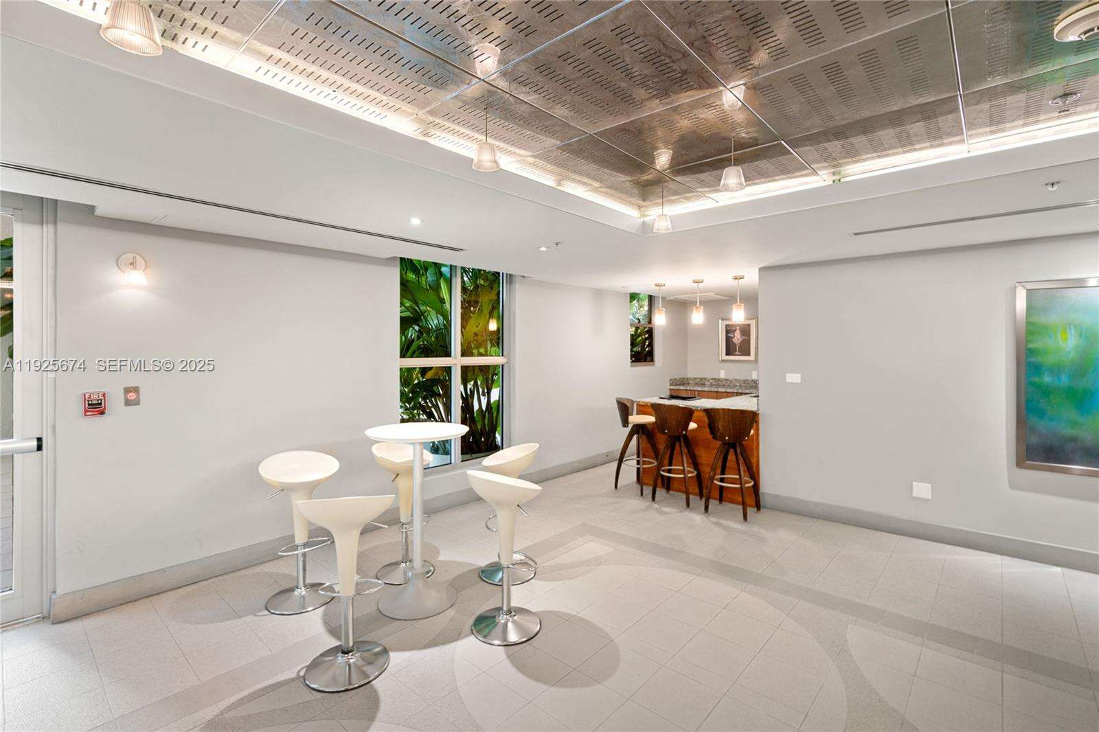 Cosmopolitan at 110 Washington Ave, Miami Beach, FL 33139 - For Sale photo 35