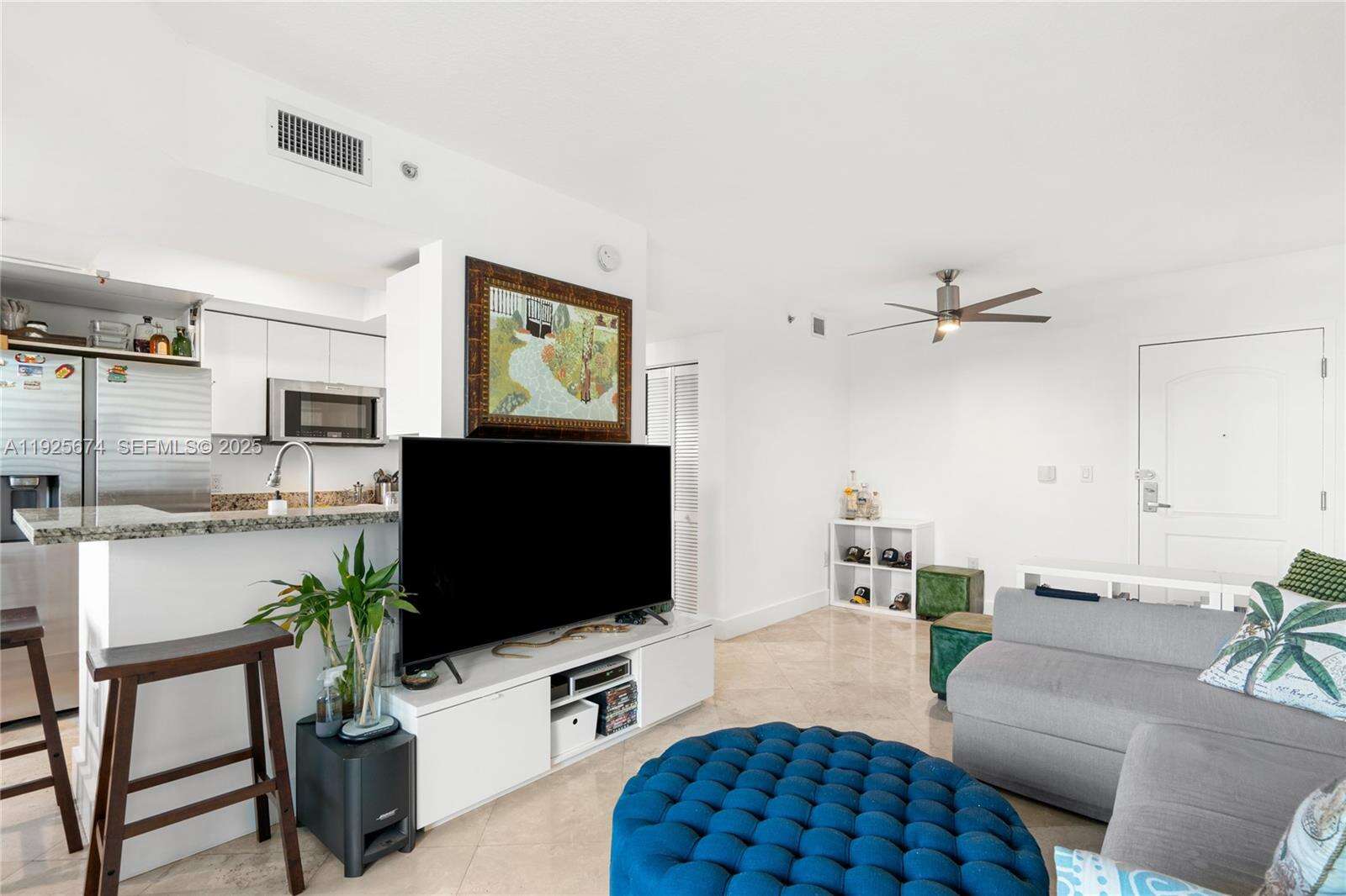 Cosmopolitan at 110 Washington Ave, Miami Beach, FL 33139 - For Sale photo 5