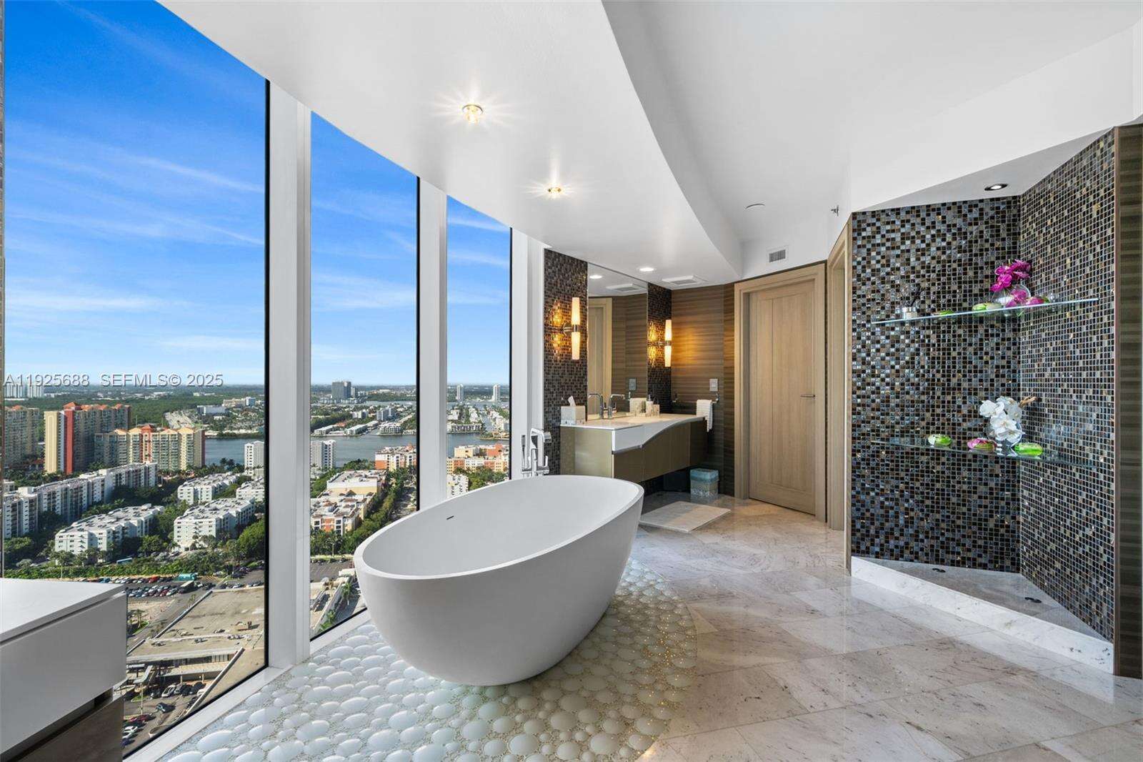 OCEAN FOUR - 17201 Collins Ave, Sunny Isles Beach, FL 33160 | Picture 11