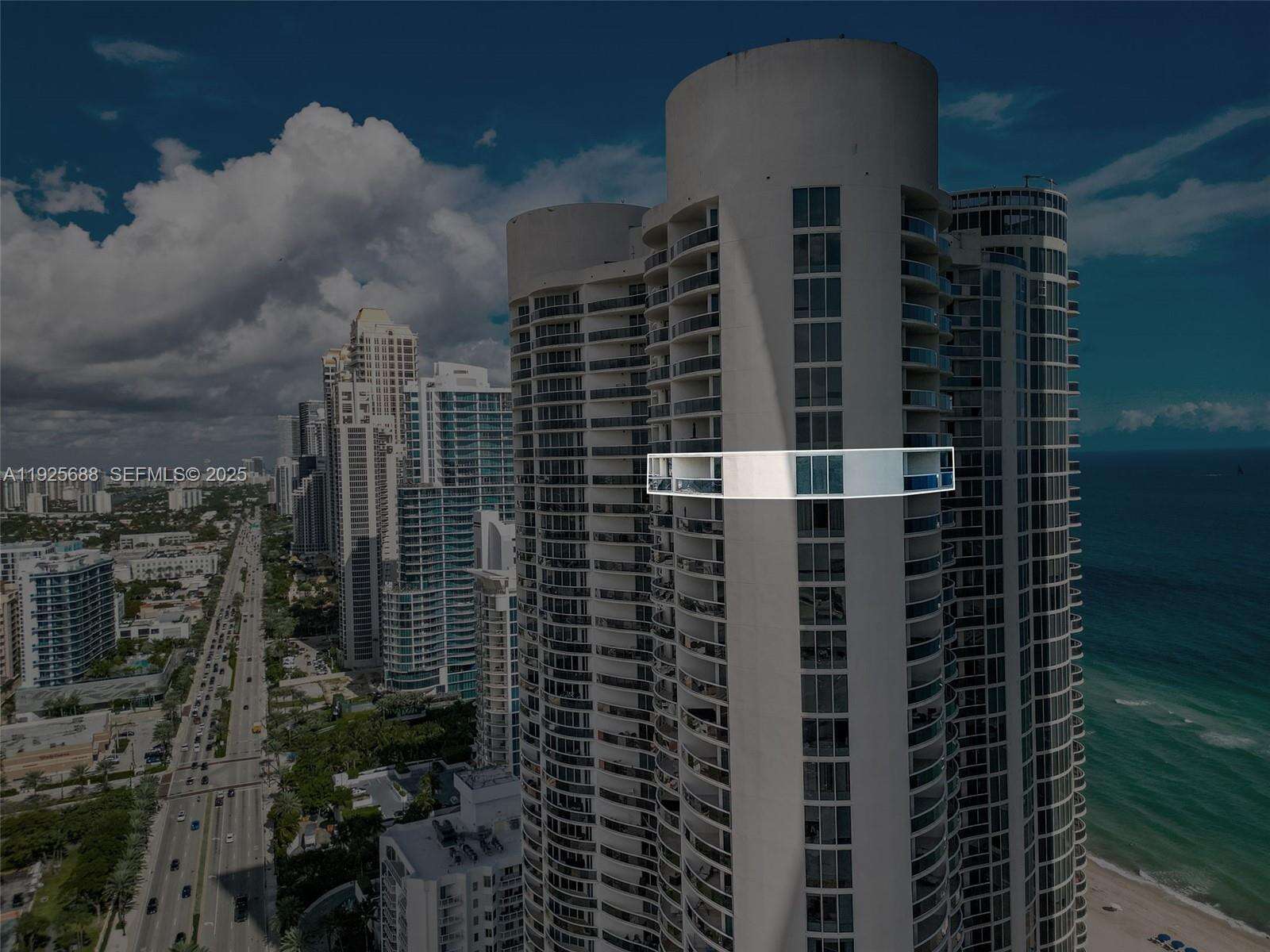 OCEAN FOUR - 17201 Collins Ave, Sunny Isles Beach, FL 33160 | Picture 8