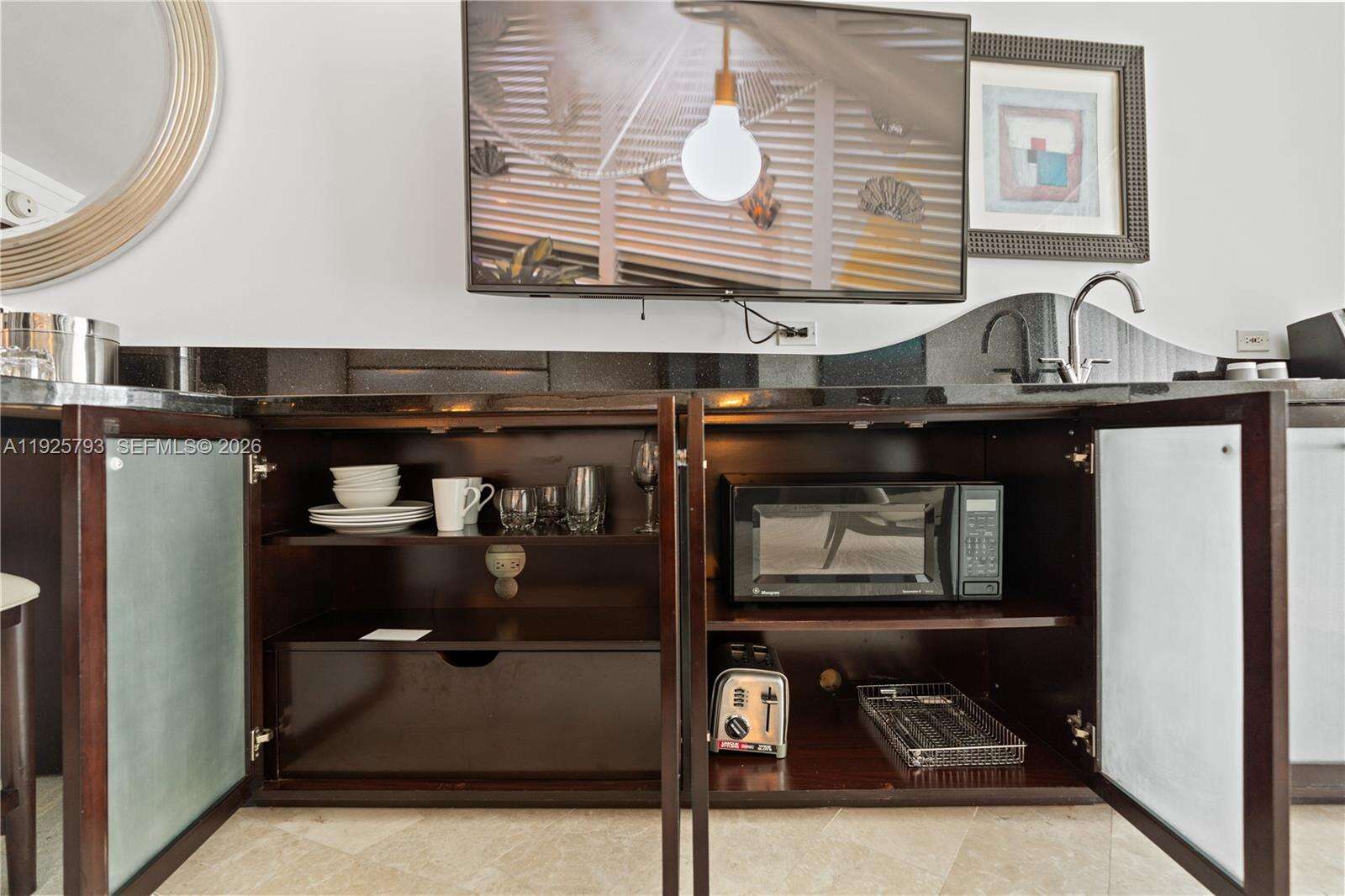 Fontainebleau 3 at 4391 Collins Ave, Miami Beach, FL 33140 - For Sale photo 16