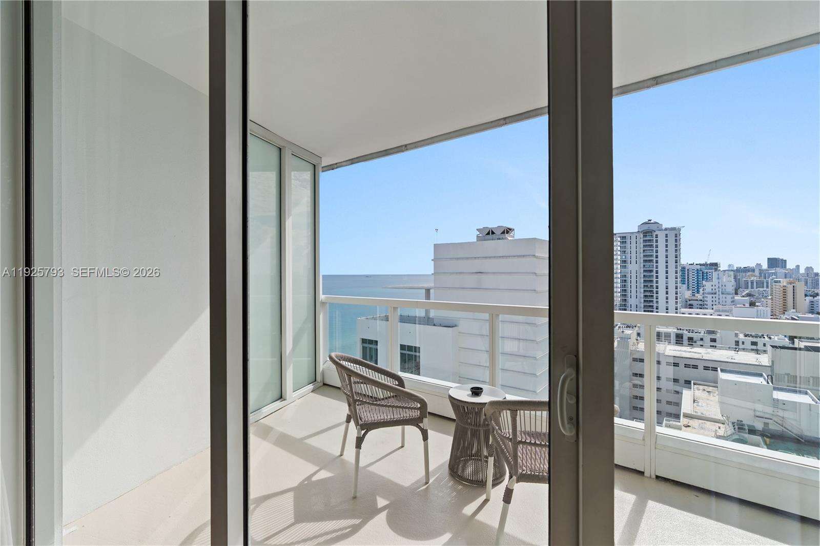 Fontainebleau 3 at 4391 Collins Ave, Miami Beach, FL 33140 - For Sale photo 10