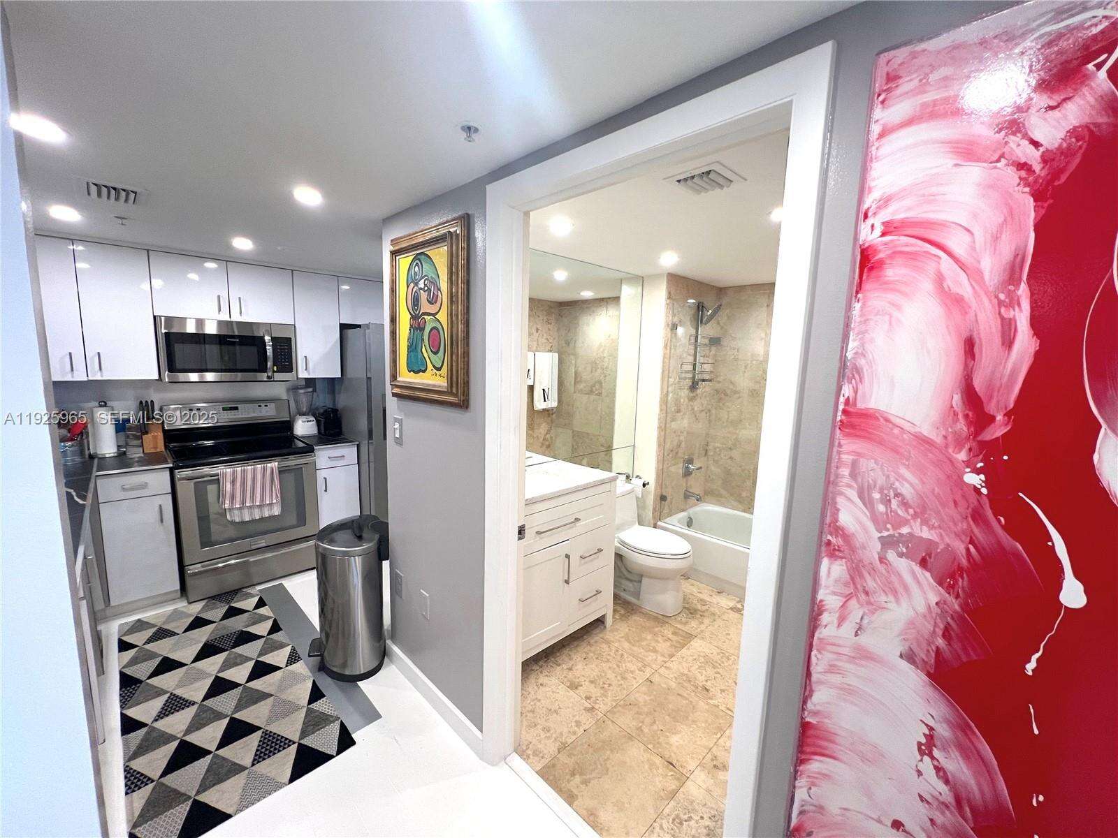 The Floridian at 650 W Ave, Miami Beach, FL 33139 - For Sale photo 14