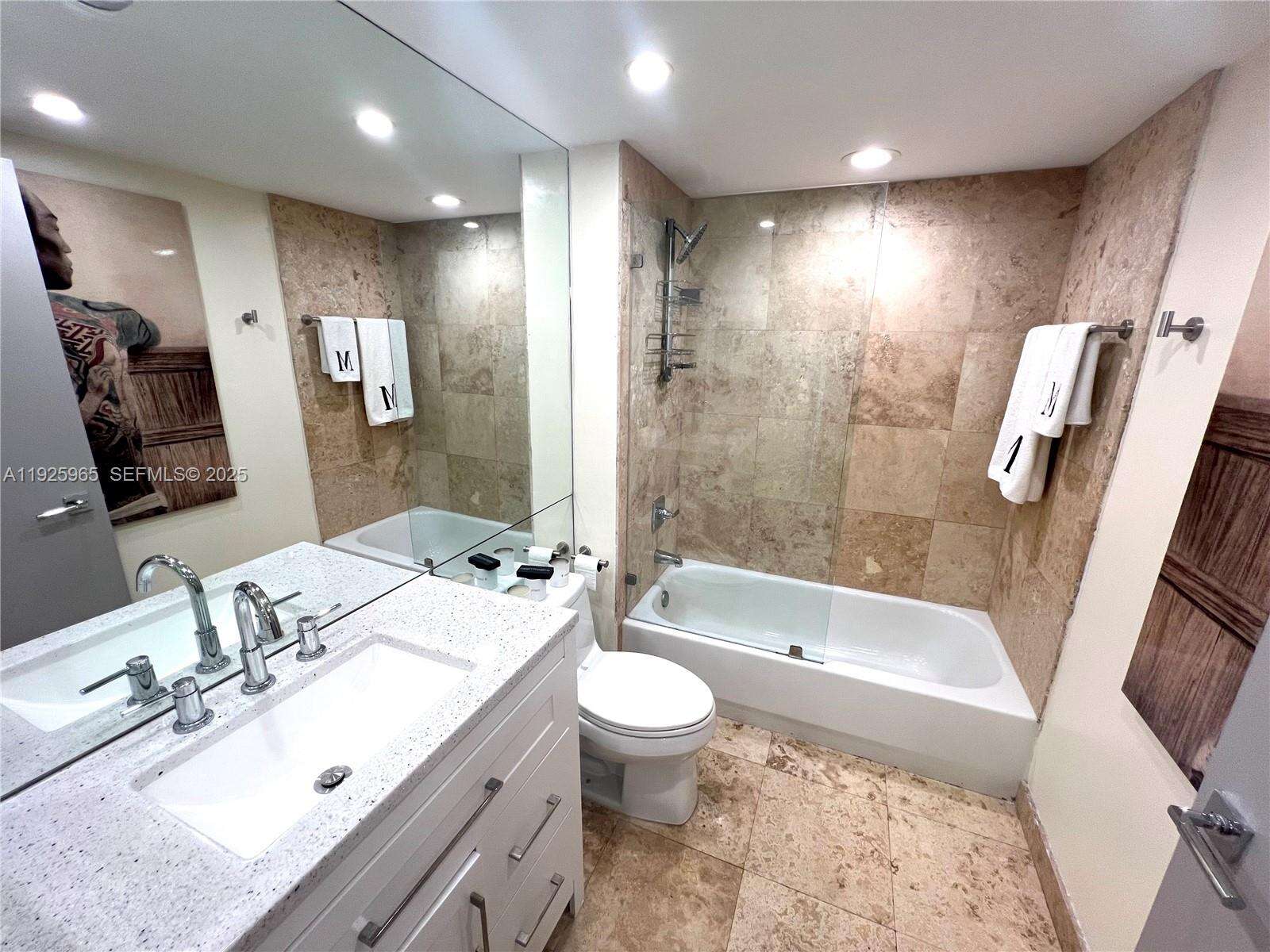 The Floridian at 650 W Ave, Miami Beach, FL 33139 - For Sale photo 27